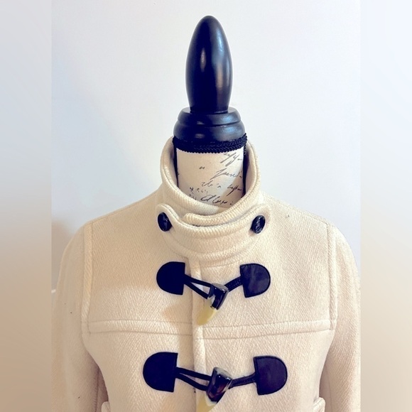 100% wool, lined coat by banana republic 🖤